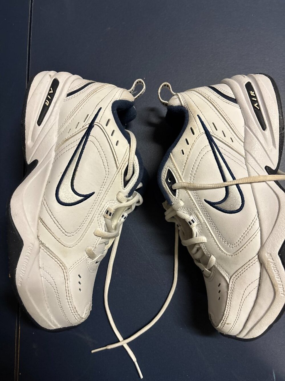 Nike Air Monarch IV White Navy Men's Size 8 Cross Training Shoes 415445-102 Dad